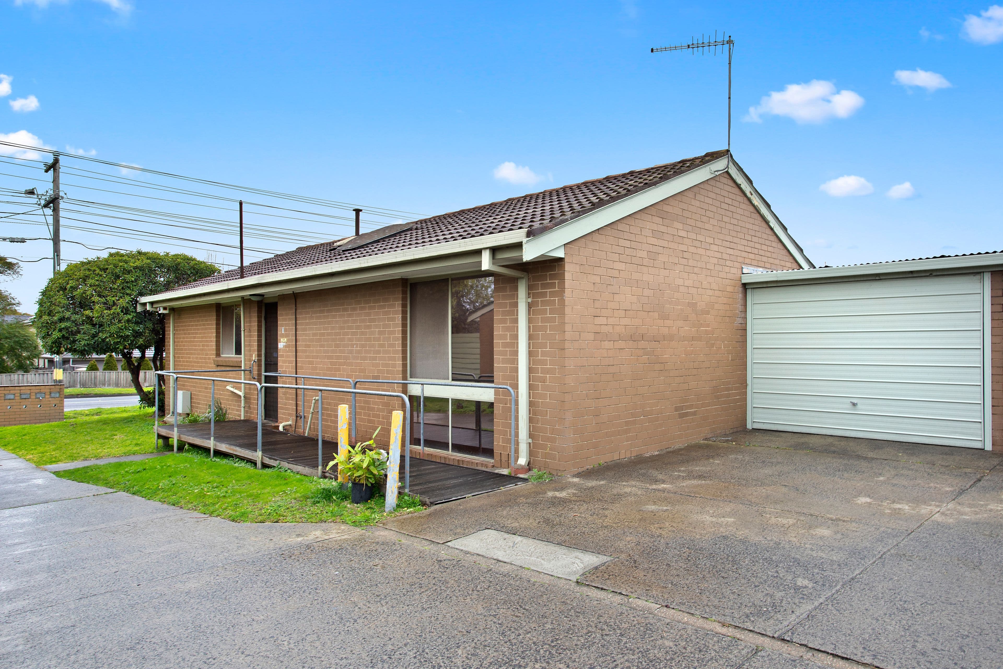 301 Warrigal Road, Cheltenham VIC 3192, Cheltenham - Thumbnail 2