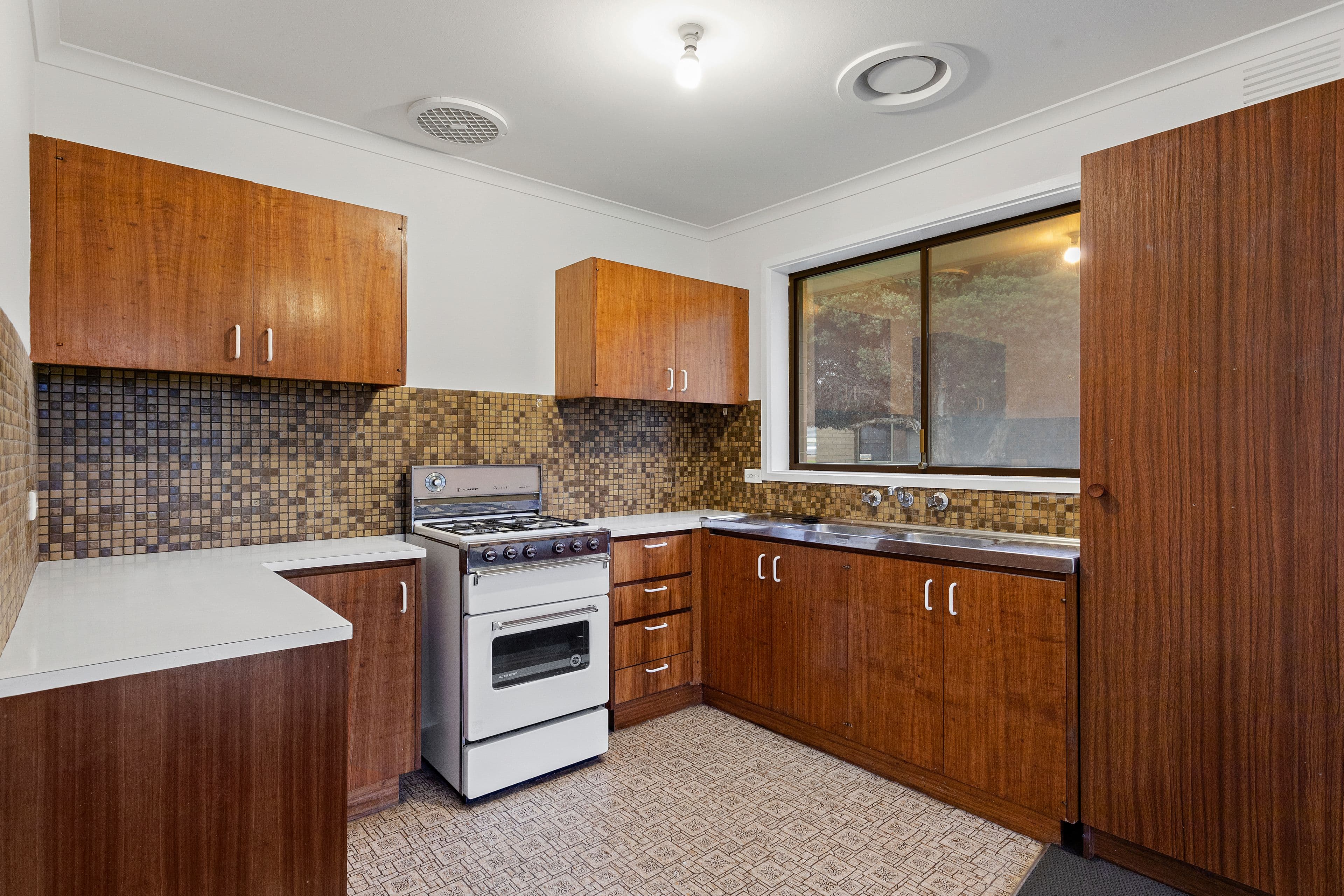 301 Warrigal Road, Cheltenham VIC 3192, Cheltenham - Thumbnail 4