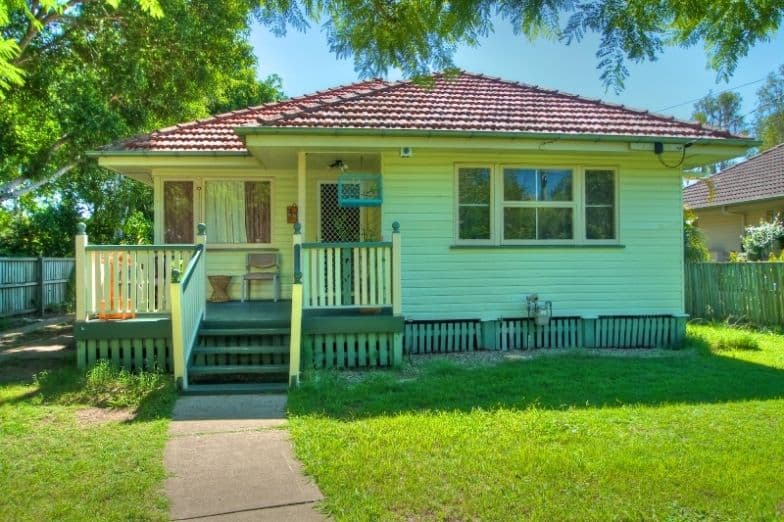 6 Crosshill Street, LEICHHARDT QLD 4305, Leichhardt - Image 1