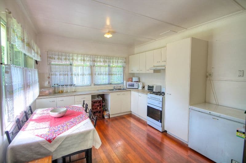 6 Crosshill Street, LEICHHARDT QLD 4305, Leichhardt - Thumbnail 4
