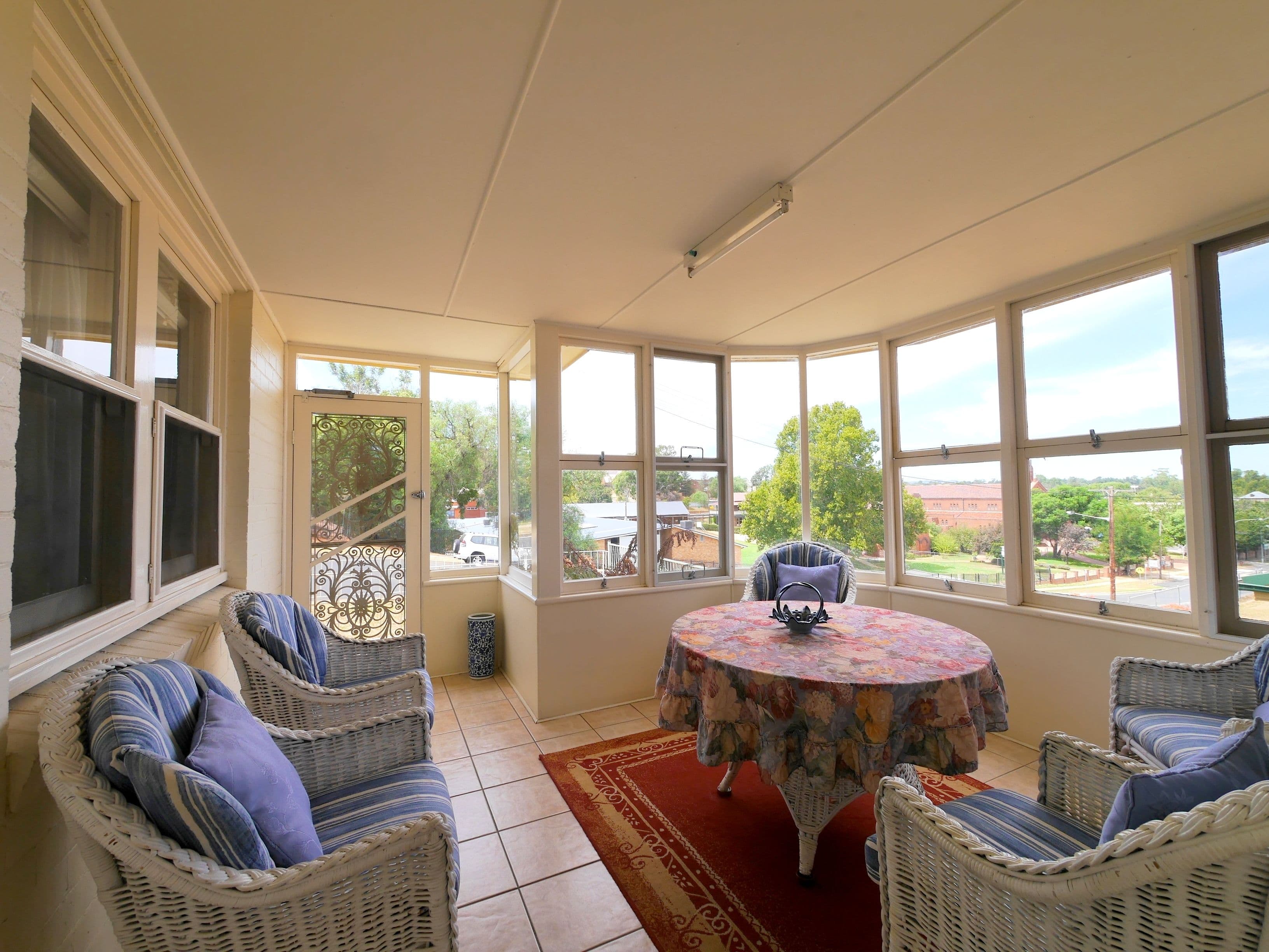 10 Lachlan Street, Cowra - Thumbnail 2