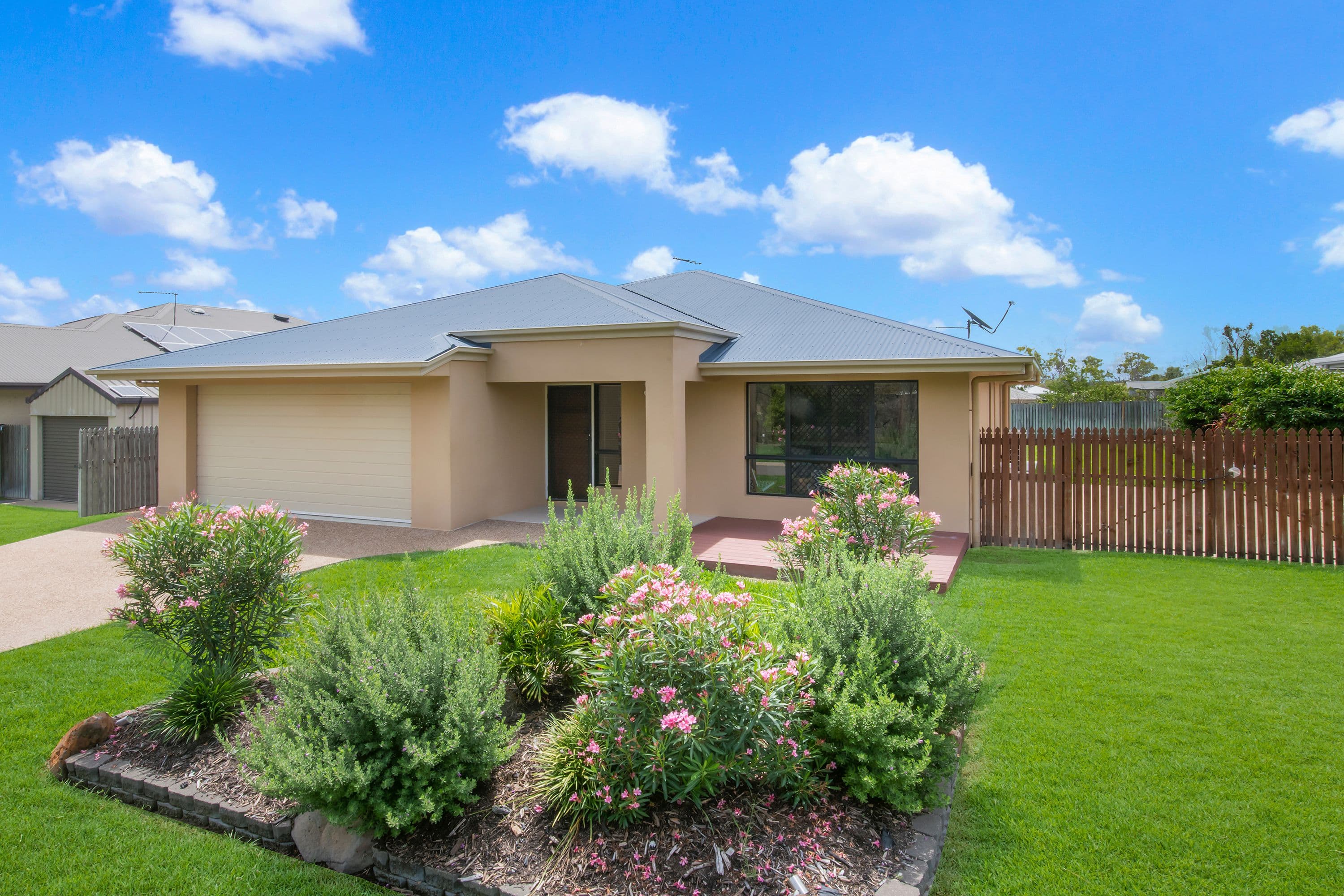 10 Woodrow Circuit, Mount Louisa QLD 4814, Mount Louisa - Image 1
