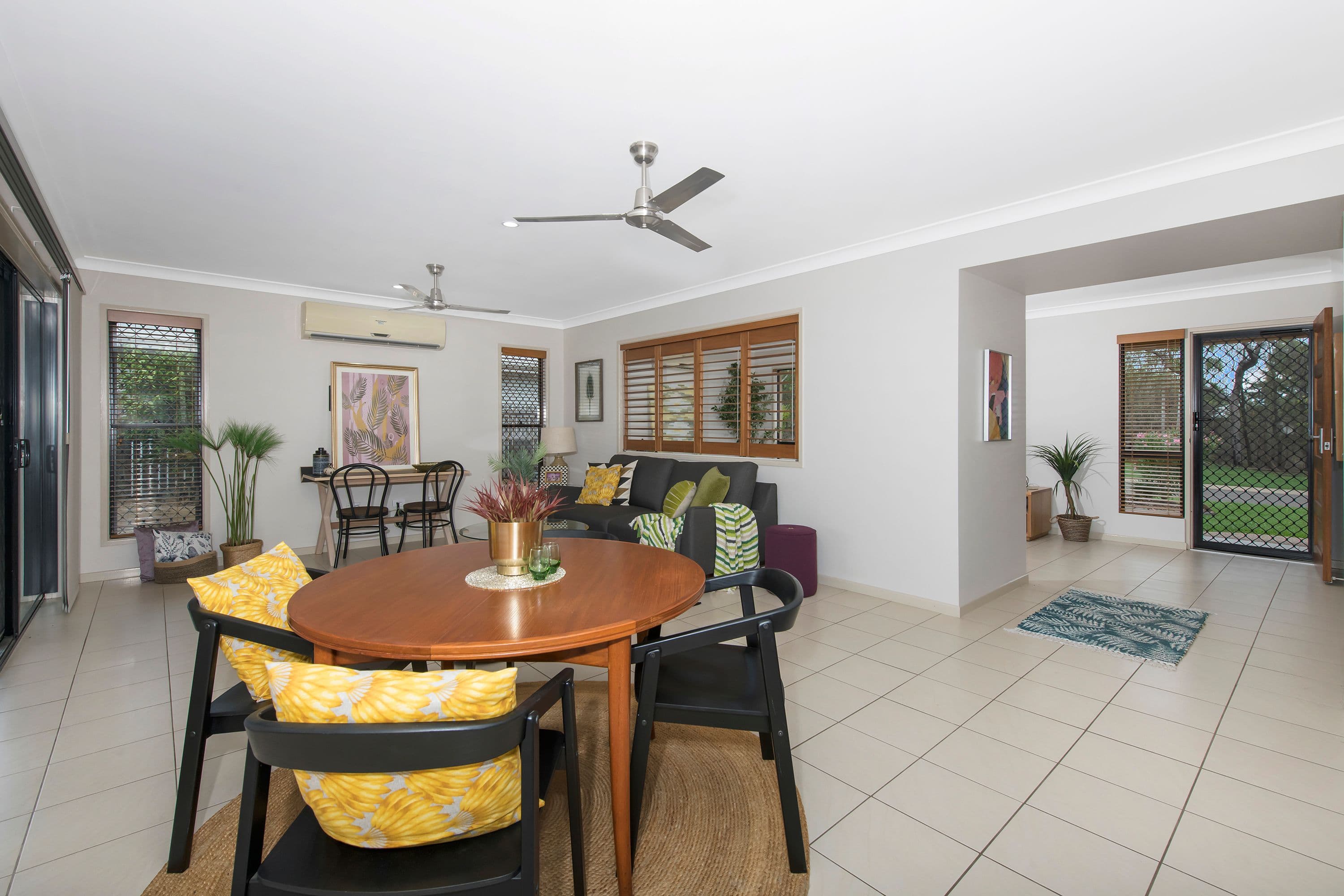 10 Woodrow Circuit, Mount Louisa QLD 4814, Mount Louisa - Thumbnail 2