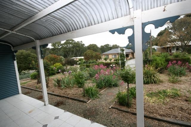 2 Stanley Street, CLARE SA 5453, Clare - Thumbnail 2