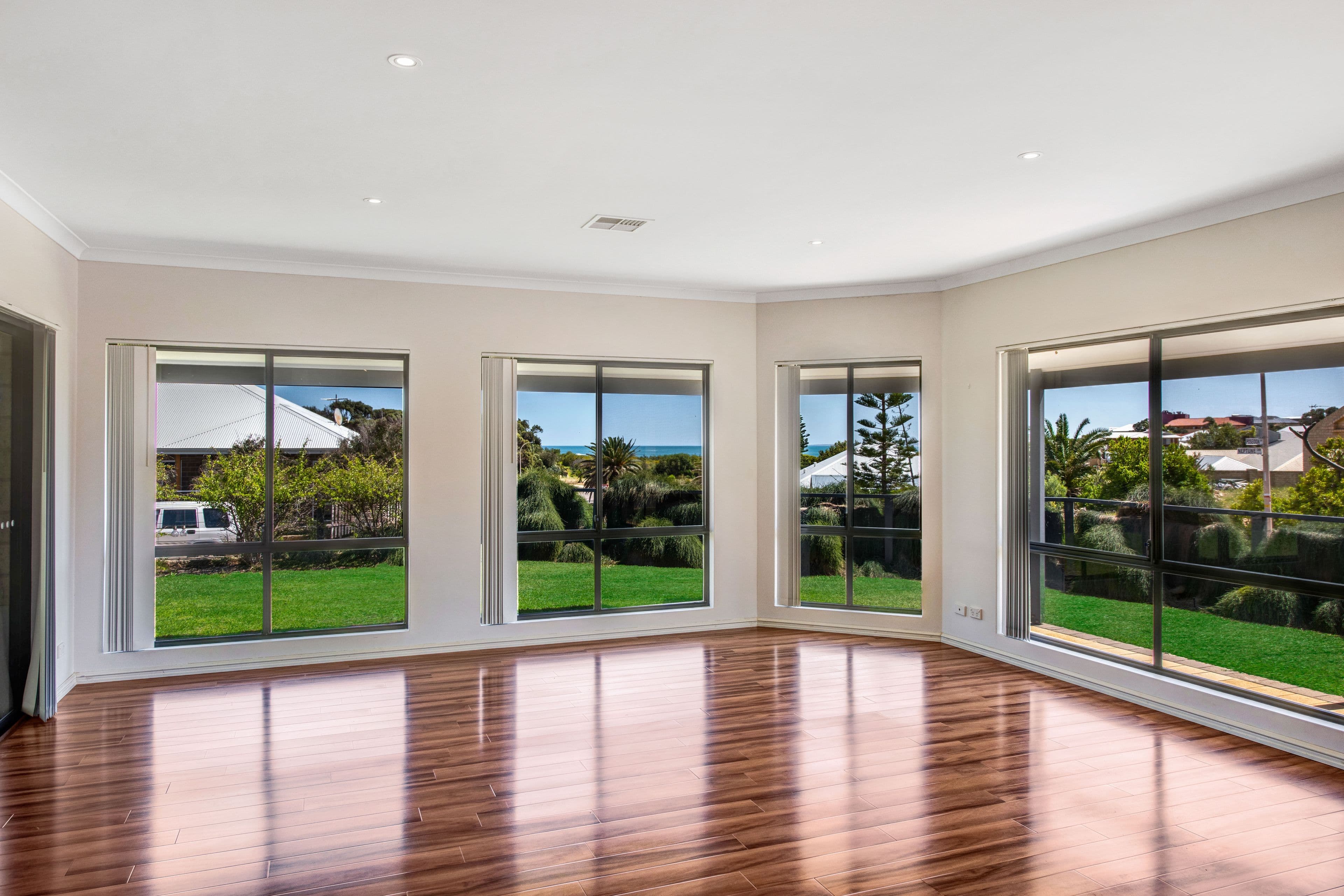 6 Neptune Corner, Glenfield WA 6532, Glenfield - Thumbnail 7