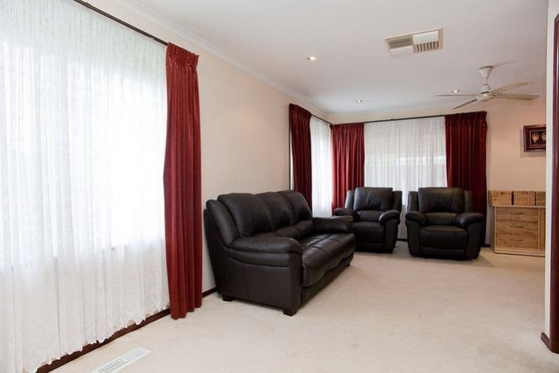 15 Henricks Court, MILL PARK VIC 3082, Mill Park - Thumbnail 4