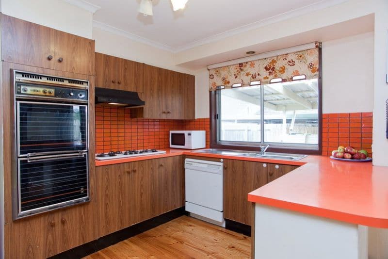 15 Henricks Court, MILL PARK VIC 3082, Mill Park - Thumbnail 5