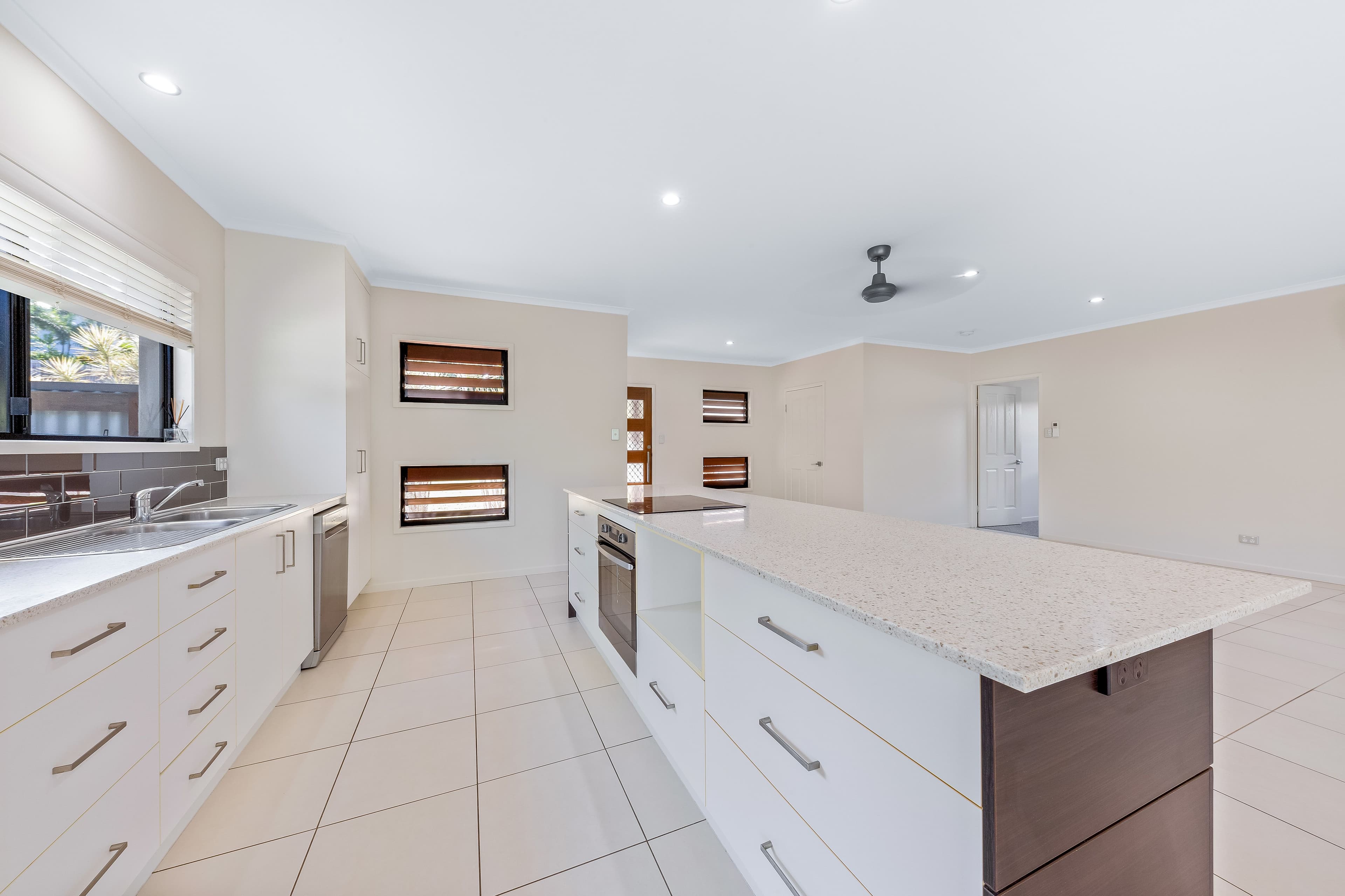 88 Country Road, Cannonvale QLD 4802, Cannonvale - Thumbnail 5