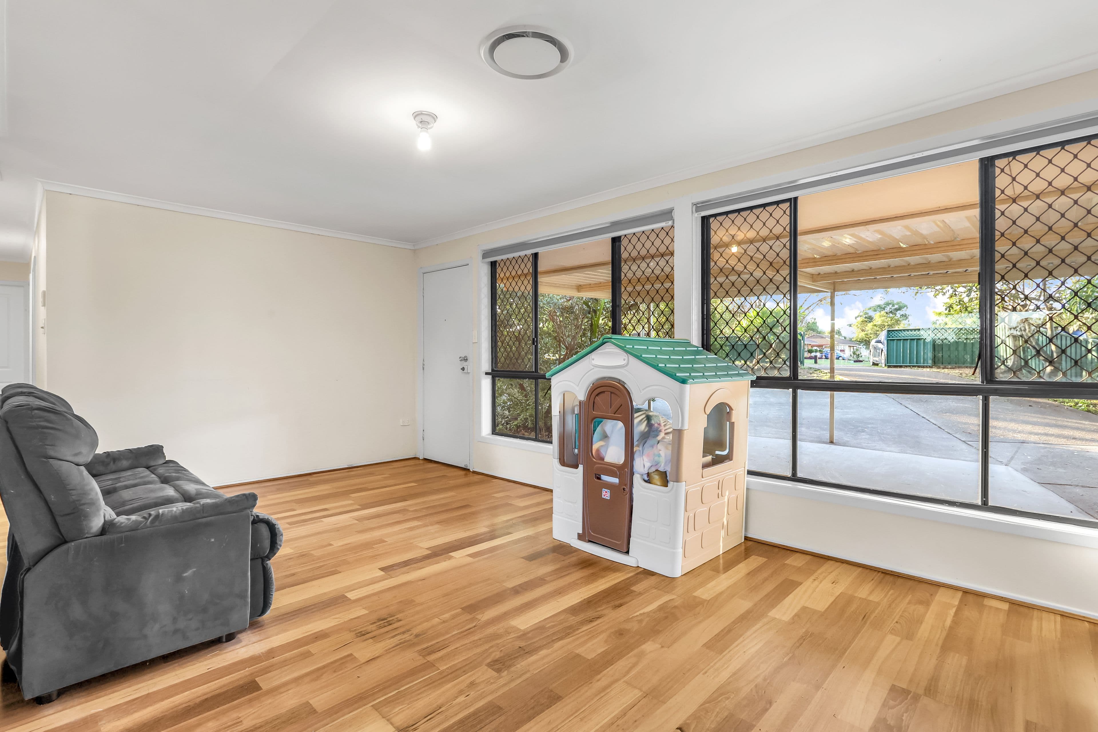 13 Jarvis Place, Hebersham NSW 2770, Hebersham - Thumbnail 2