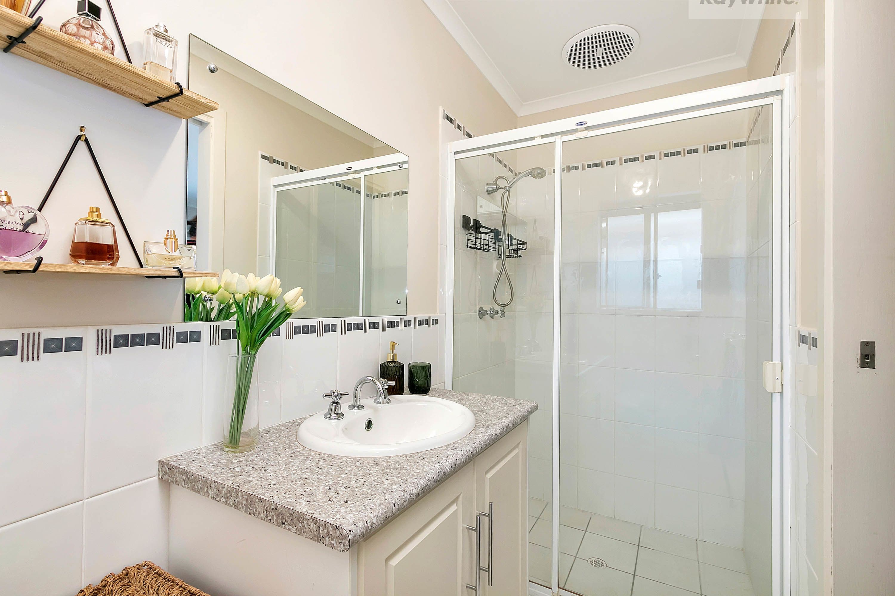 16 Hampshire Drive, Craigmore SA 5114, Craigmore - Thumbnail 4