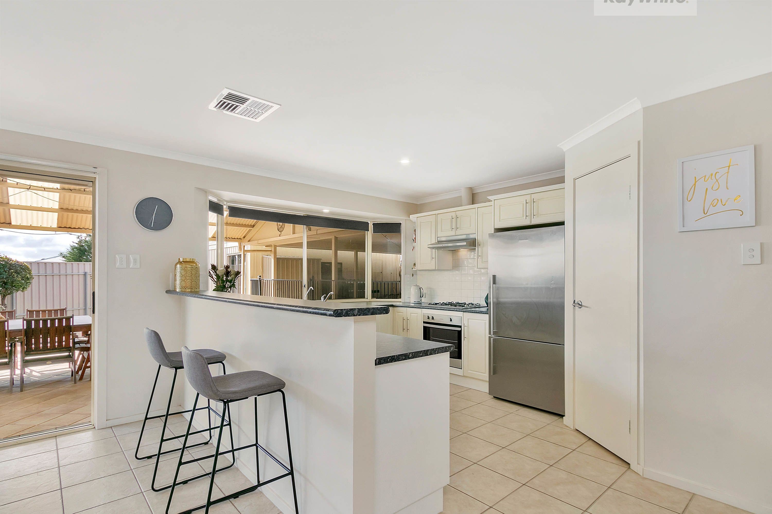 16 Hampshire Drive, Craigmore SA 5114, Craigmore - Thumbnail 7