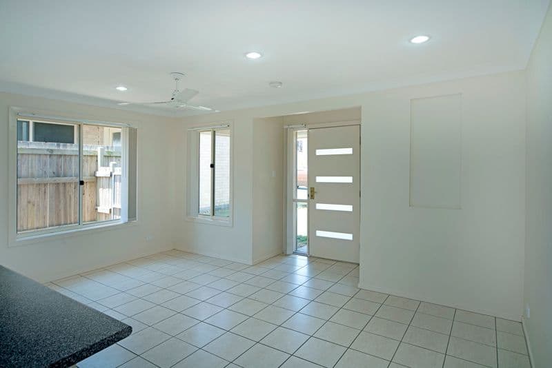 10 Silver Gull Street, COOMERA QLD 4209, Coomera - Thumbnail 4