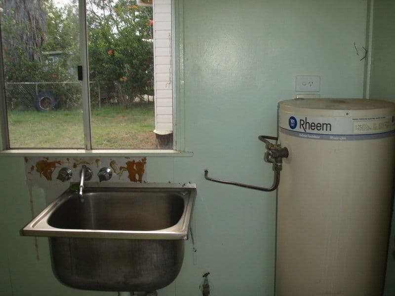 12 Hill Street, CHARLEVILLE QLD 4470, Charleville - Thumbnail 8