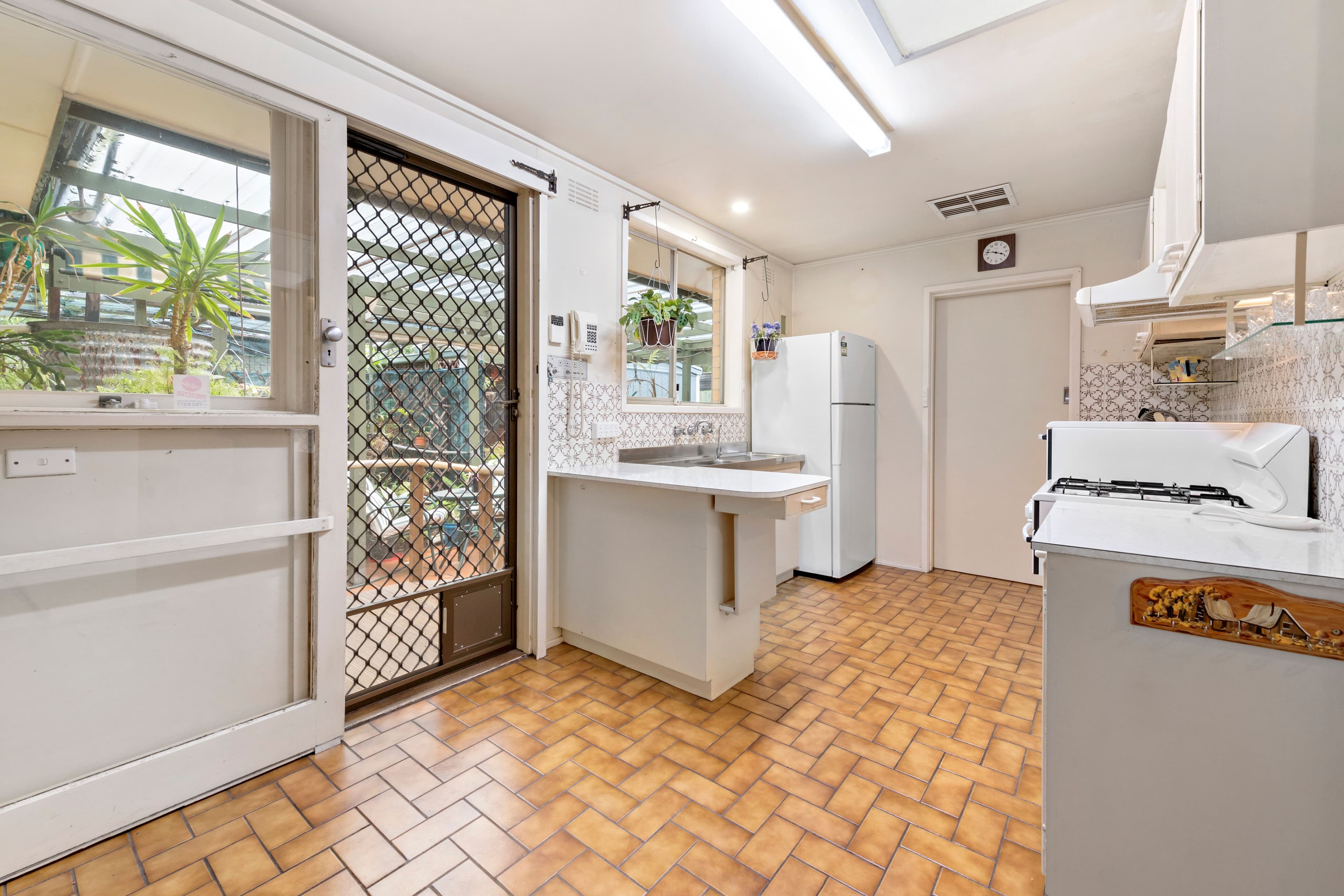 9 Tudor Court, Frankston VIC 3199, Frankston - Thumbnail 4