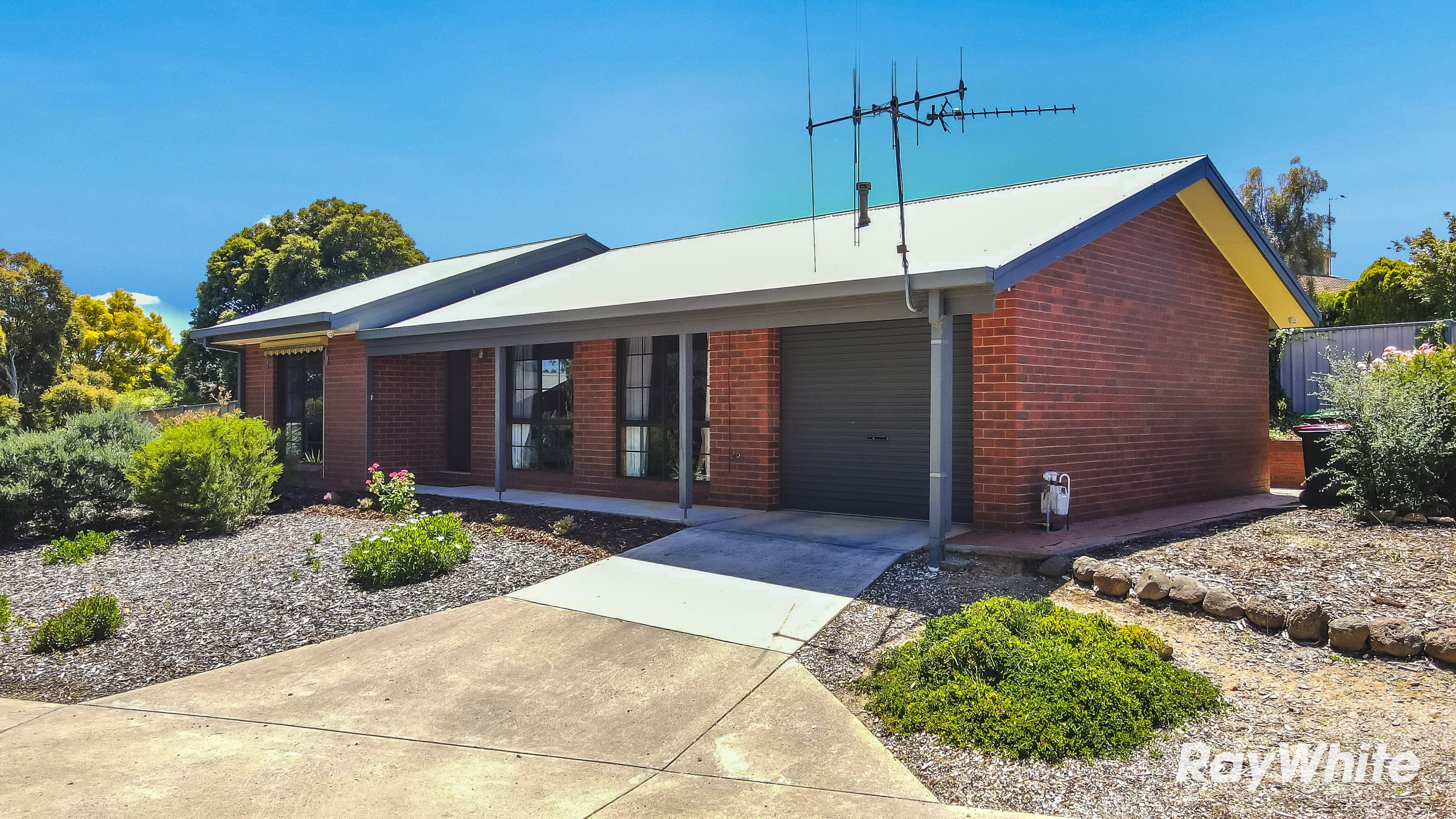 2 Guy Court, Kangaroo Flat VIC 3555, Kangaroo Flat - Thumbnail 2