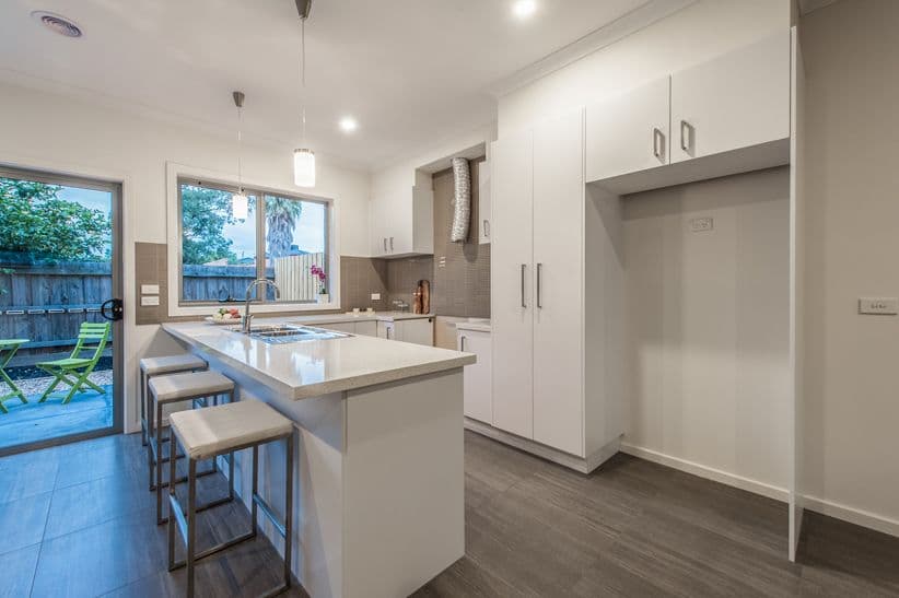 9 Hughes Parade, Reservoir VIC 3073, Reservoir - Thumbnail 4