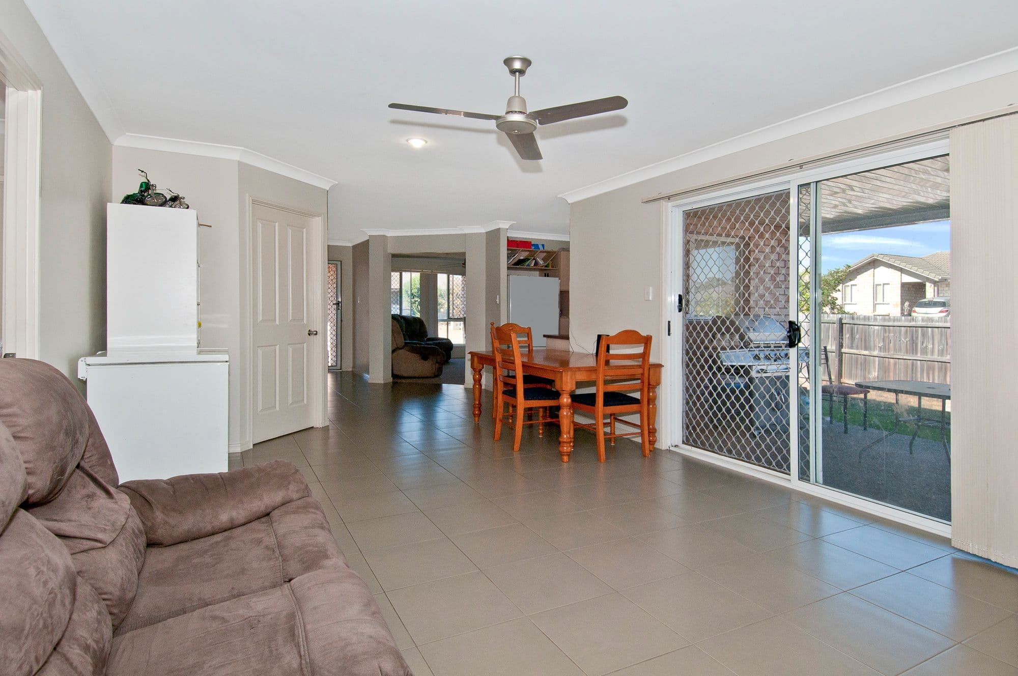 4 Moran Close, Eagleby QLD 4207, Eagleby - Thumbnail 2