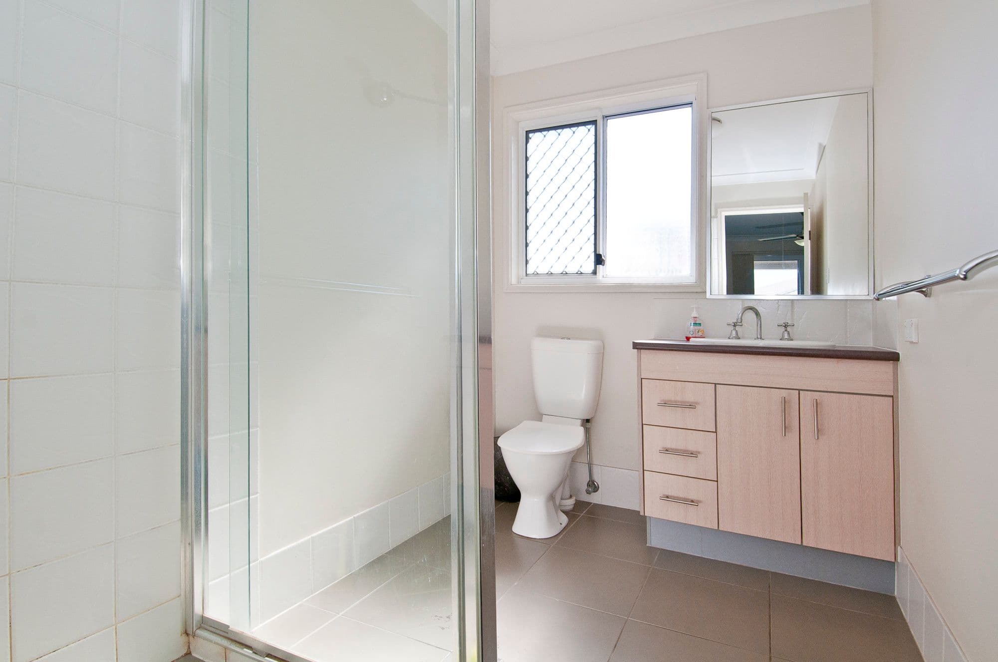 4 Moran Close, Eagleby QLD 4207, Eagleby - Thumbnail 7