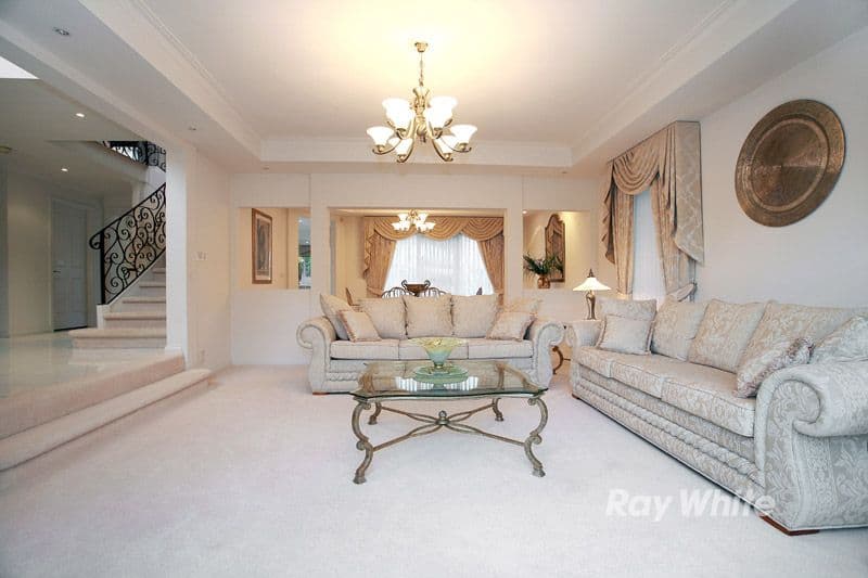 32 Tresise Avenue, WANTIRNA SOUTH VIC 3152, Wantirna South - Thumbnail 2