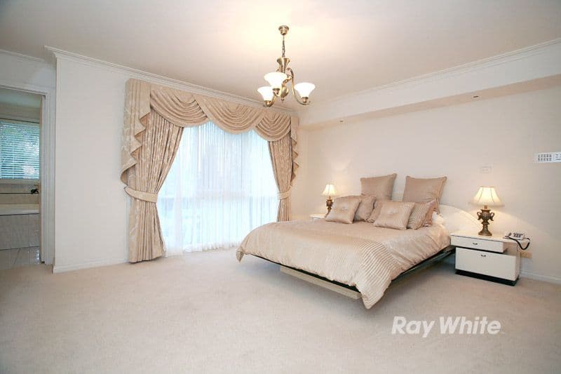 32 Tresise Avenue, WANTIRNA SOUTH VIC 3152, Wantirna South - Thumbnail 6