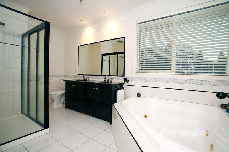 32 Tresise Avenue, WANTIRNA SOUTH VIC 3152, Wantirna South - Thumbnail 7