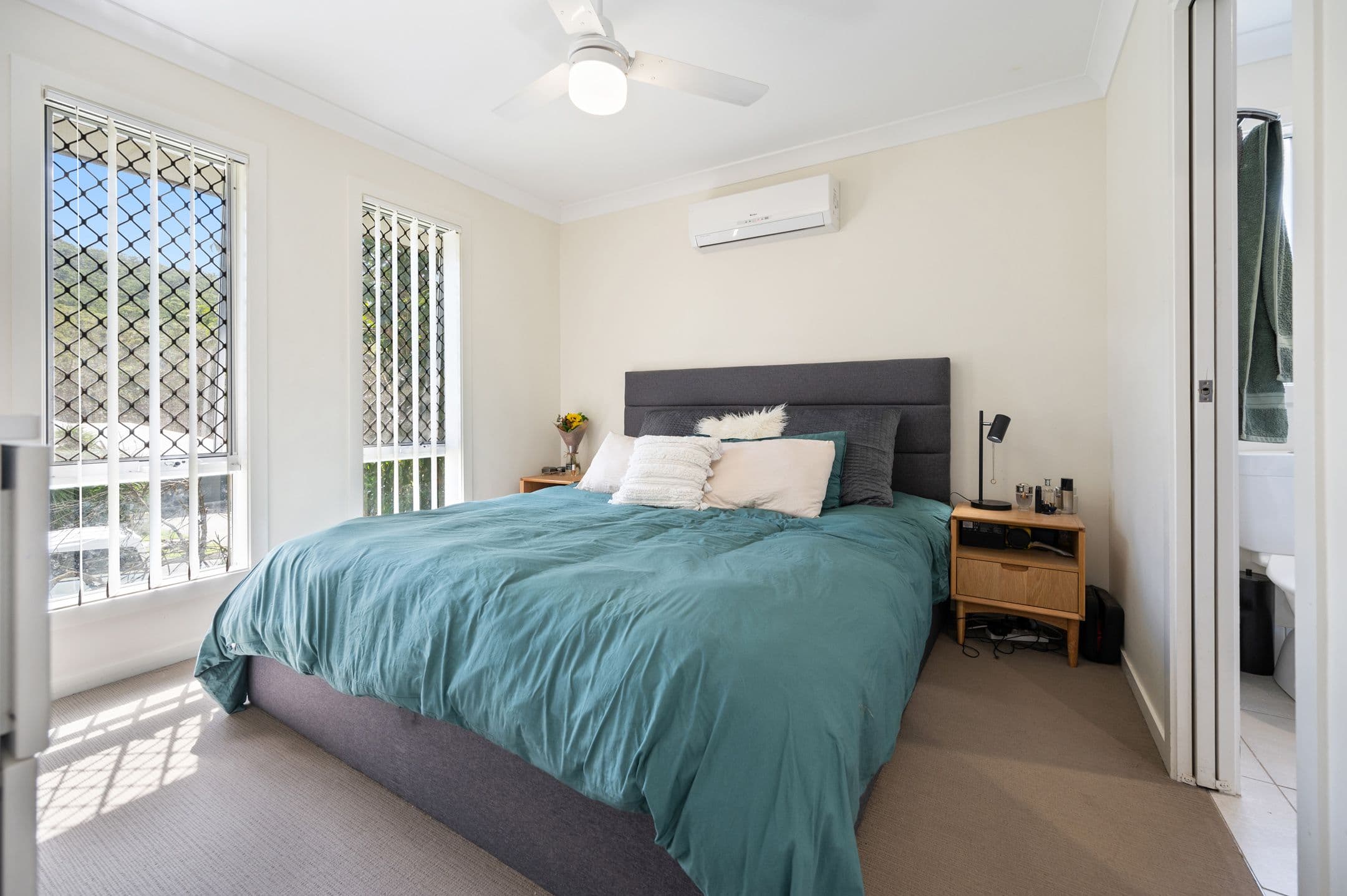 9 sturt Street, Oxenford QLD 4210, Oxenford - Thumbnail 2