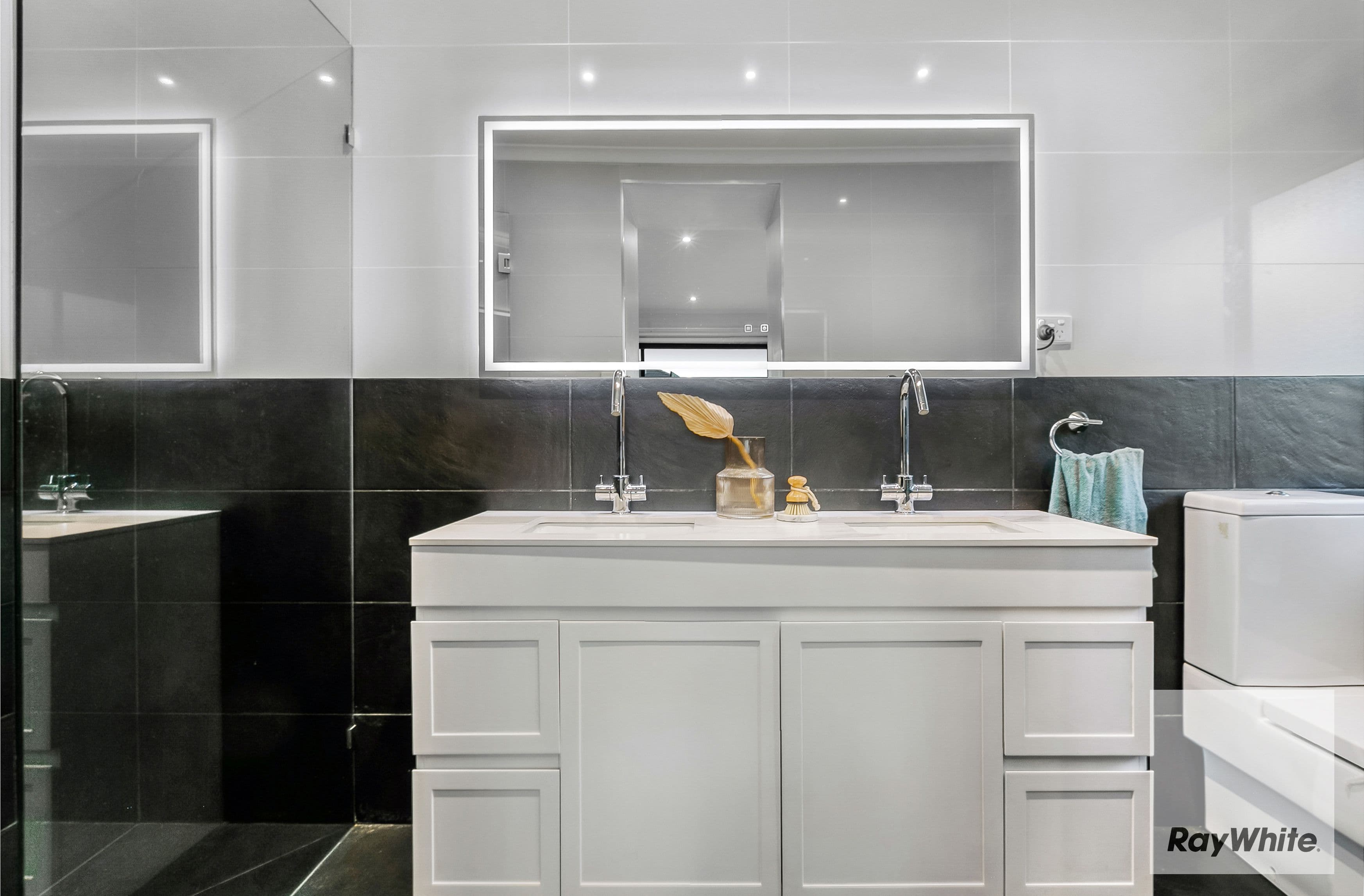 2 Bandalong Court, Bundoora VIC 3083, Bundoora - Thumbnail 8