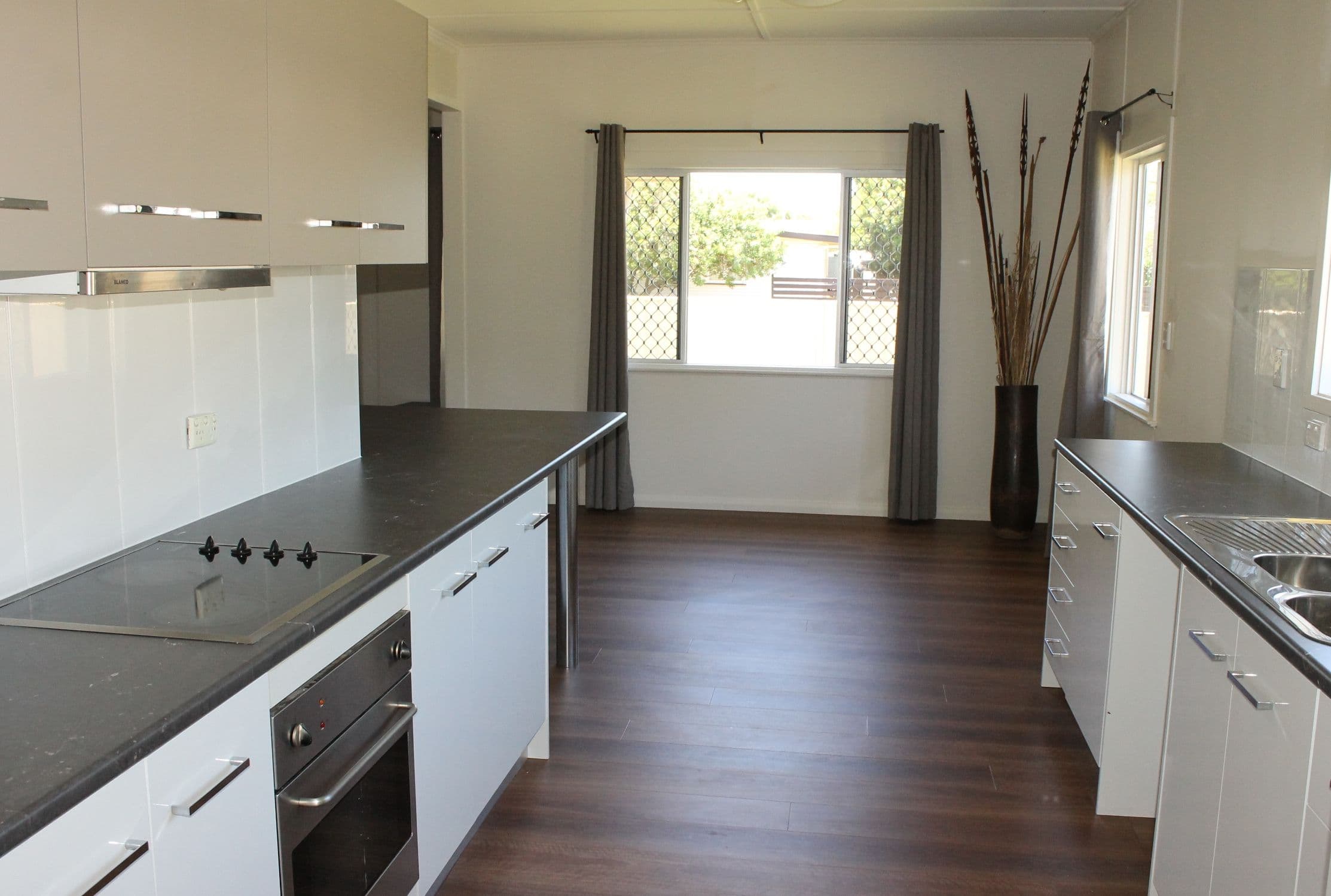 44 Curtis Street, Dalby QLD 4405, Dalby - Thumbnail 3