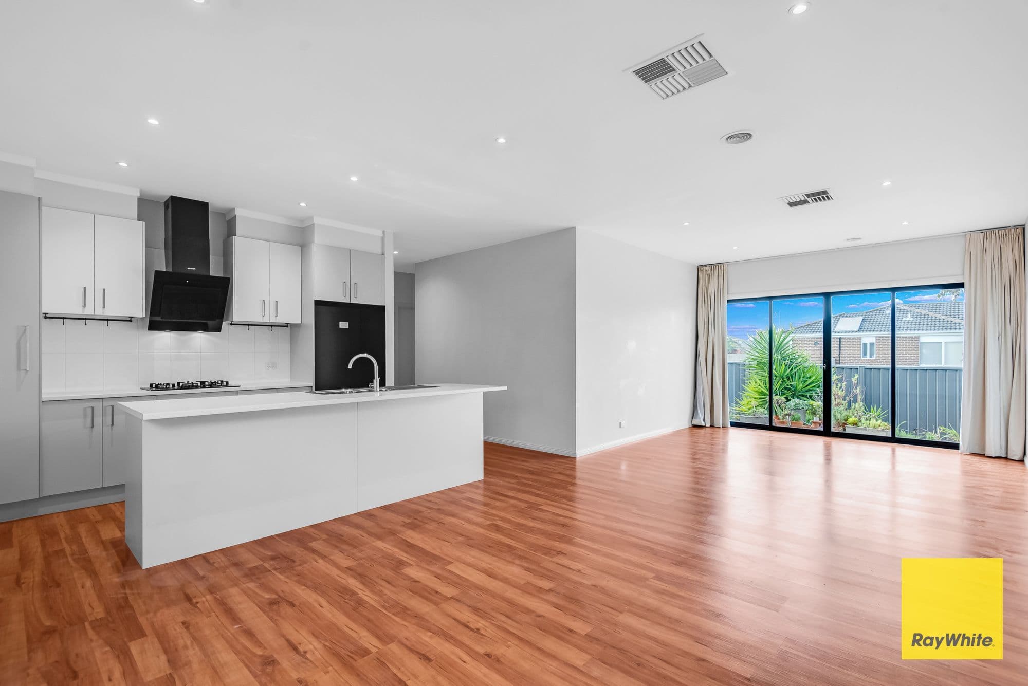 7 Bridlepath Drive, Truganina VIC 3029, Truganina - Thumbnail 6