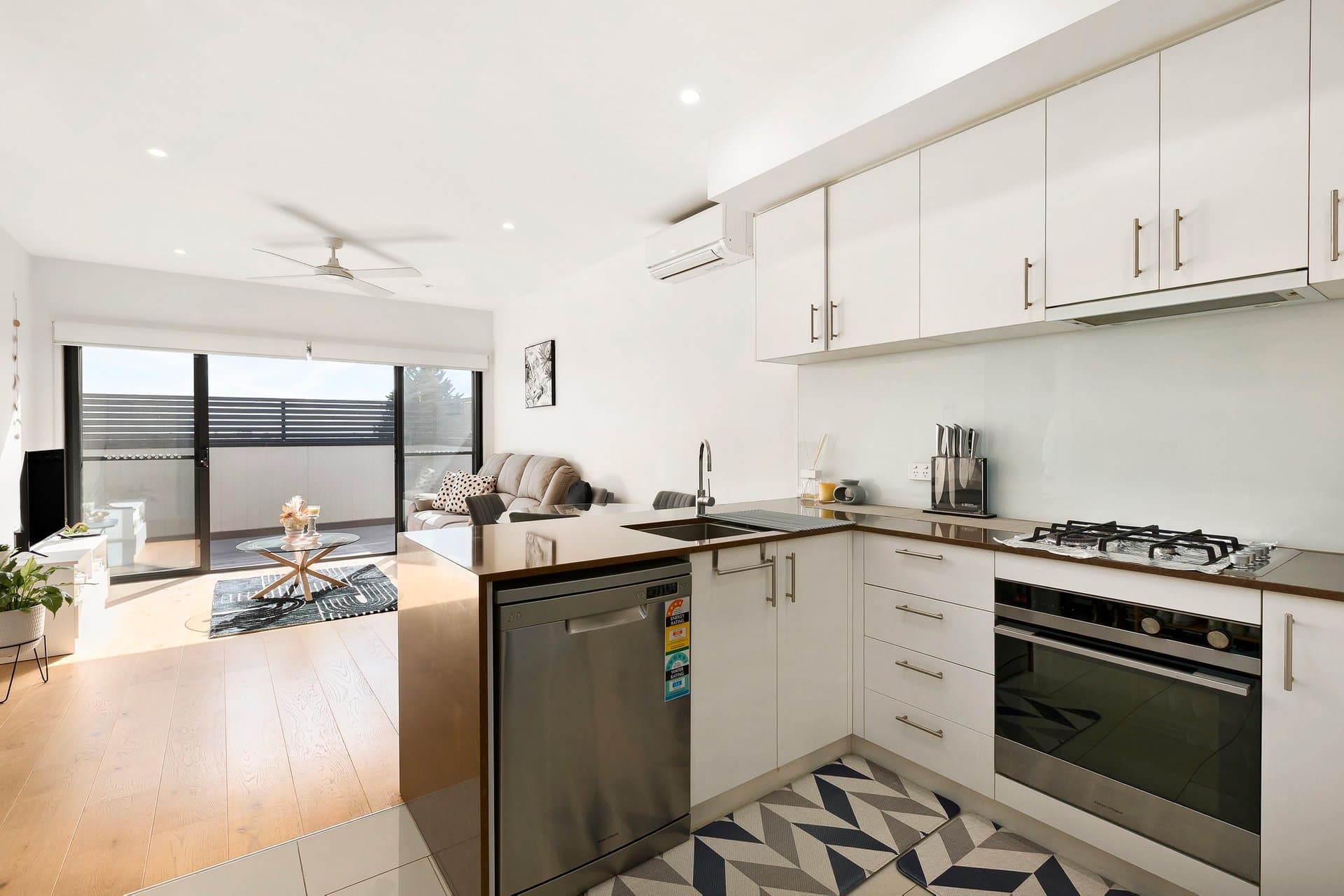 306/213 Burwood Highway, Burwood East - Thumbnail 4
