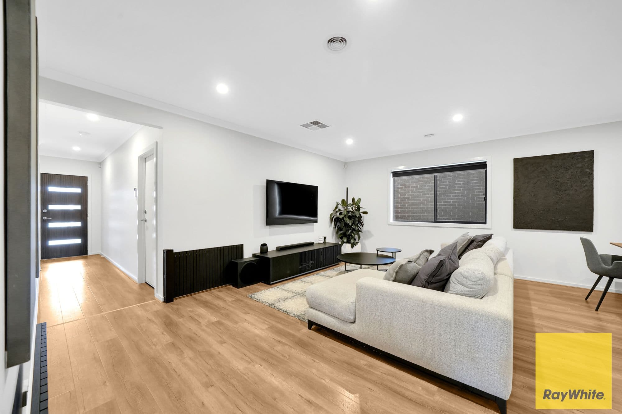 12 Sicily Avenue, DEANSIDE VIC 3336, Deanside - Thumbnail 2