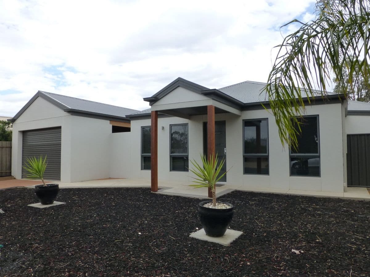 54 Russell Street, Numurkah, Numurkah - Image 1