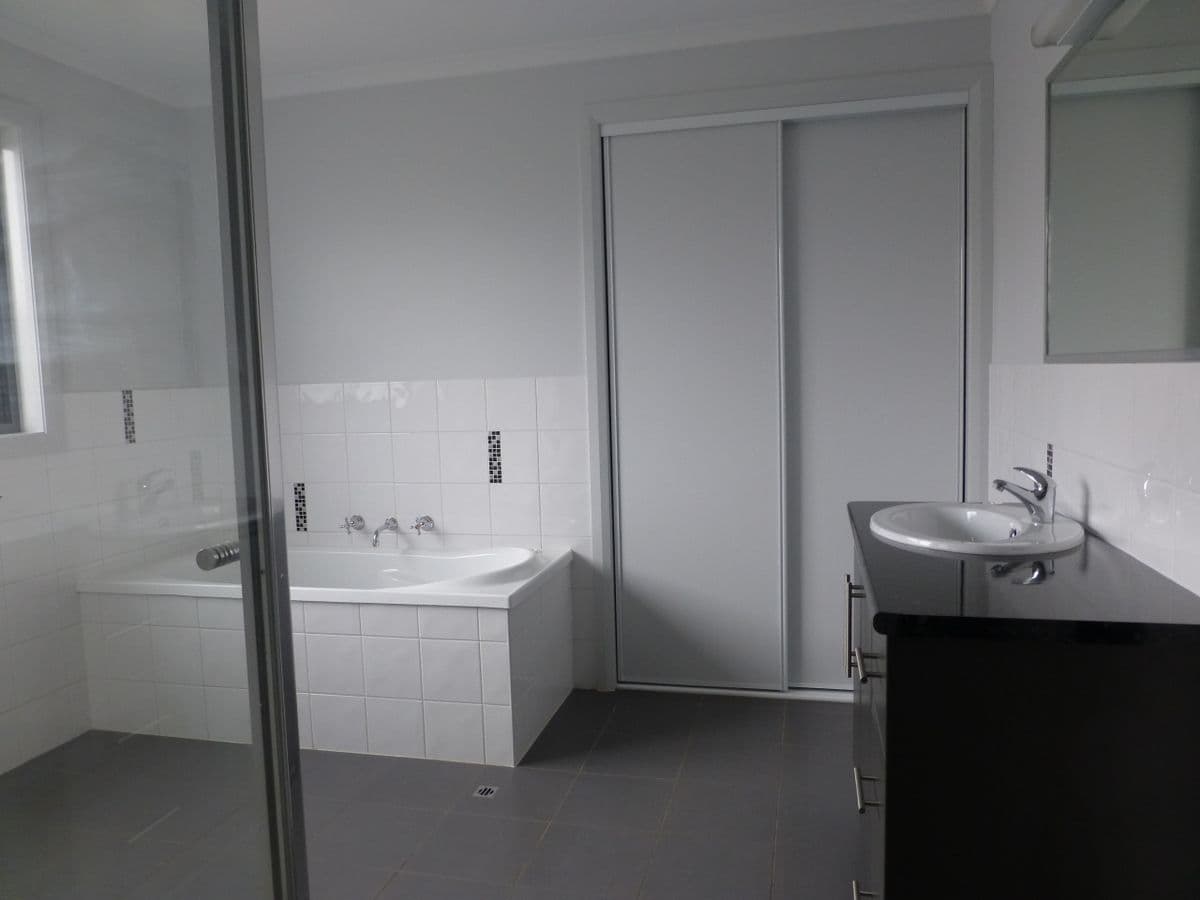 54 Russell Street, Numurkah, Numurkah - Thumbnail 3
