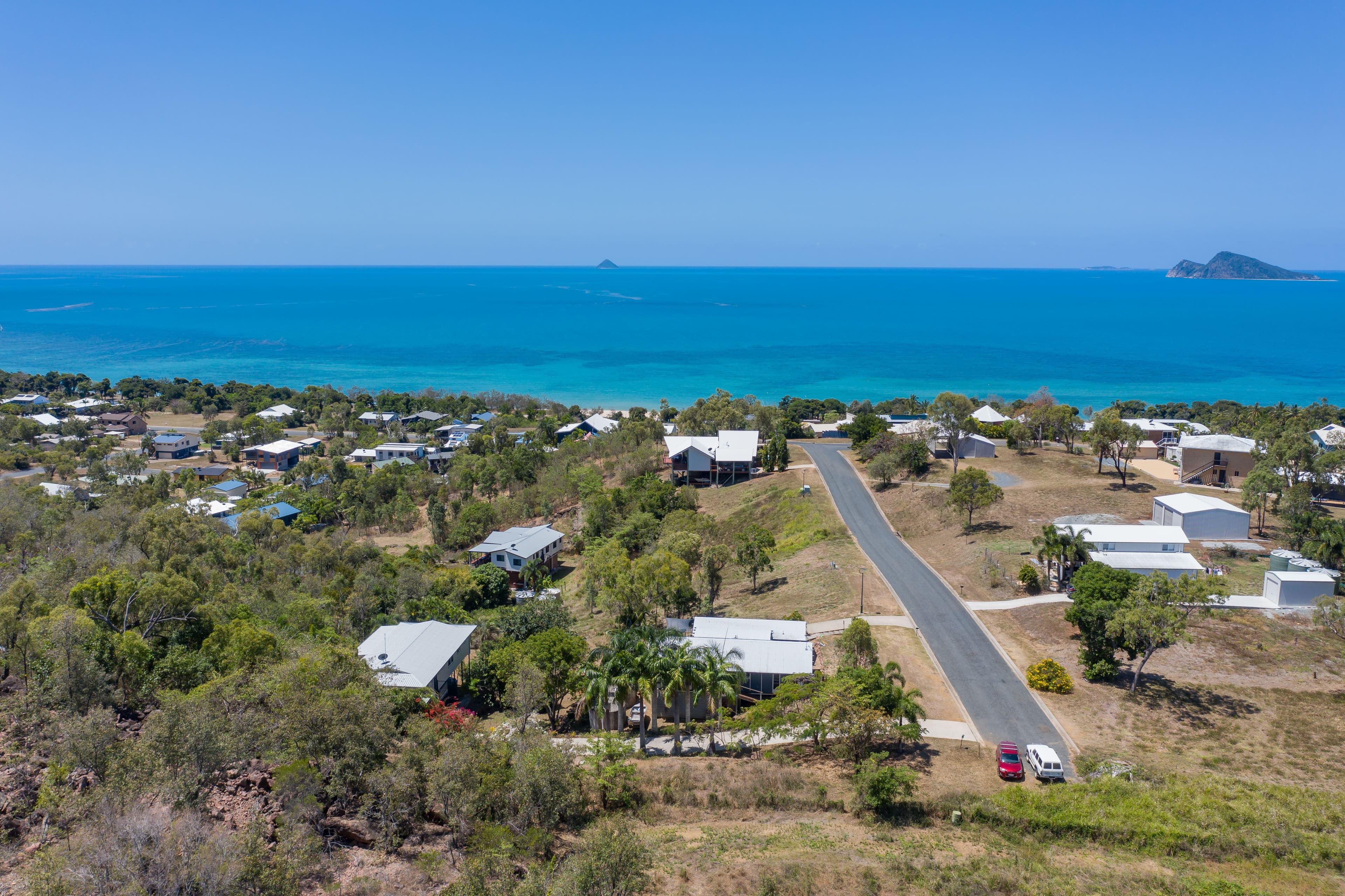 38 Roseric Crescent, Hideaway Bay QLD 4800, Hideaway Bay - Thumbnail 2