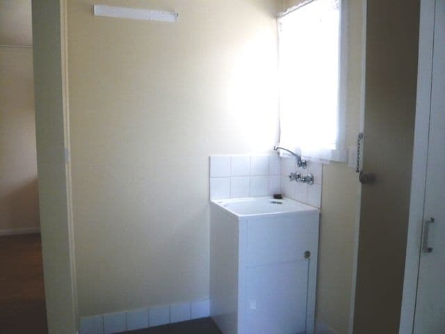23 Gleeson Street, CLARE SA 5453, Clare - Thumbnail 5