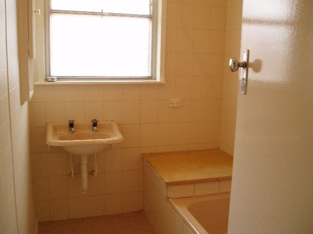 21 Winstanley Road, EAST GEELONG VIC 3219, East Geelong - Thumbnail 6