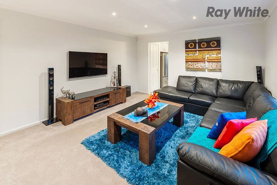 18 Olsen Retreat, Caroline Springs VIC 3023, Caroline Springs - Thumbnail 2