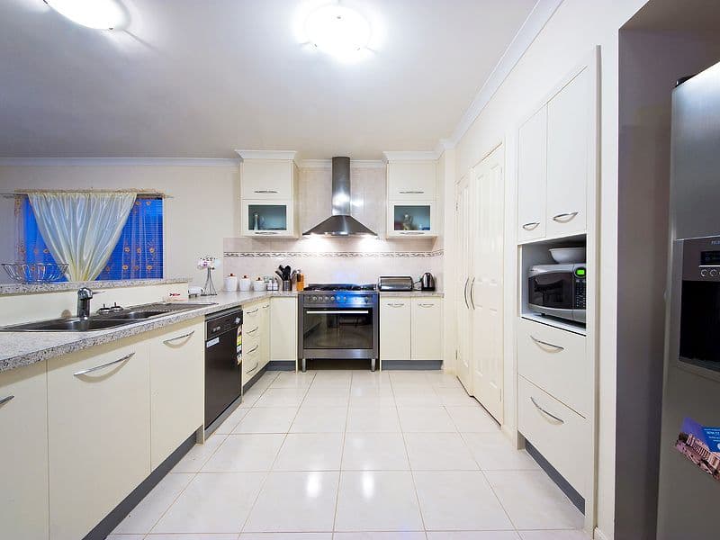 8 Broadwater Street, WYNDHAM VALE VIC 3024, Wyndham Vale - Thumbnail 6