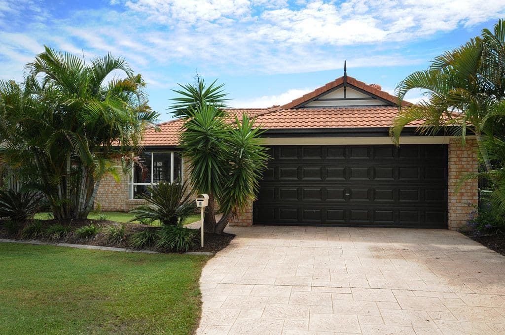 8 Dunedin Close, MERRIMAC QLD 4226, Merrimac - Image 1