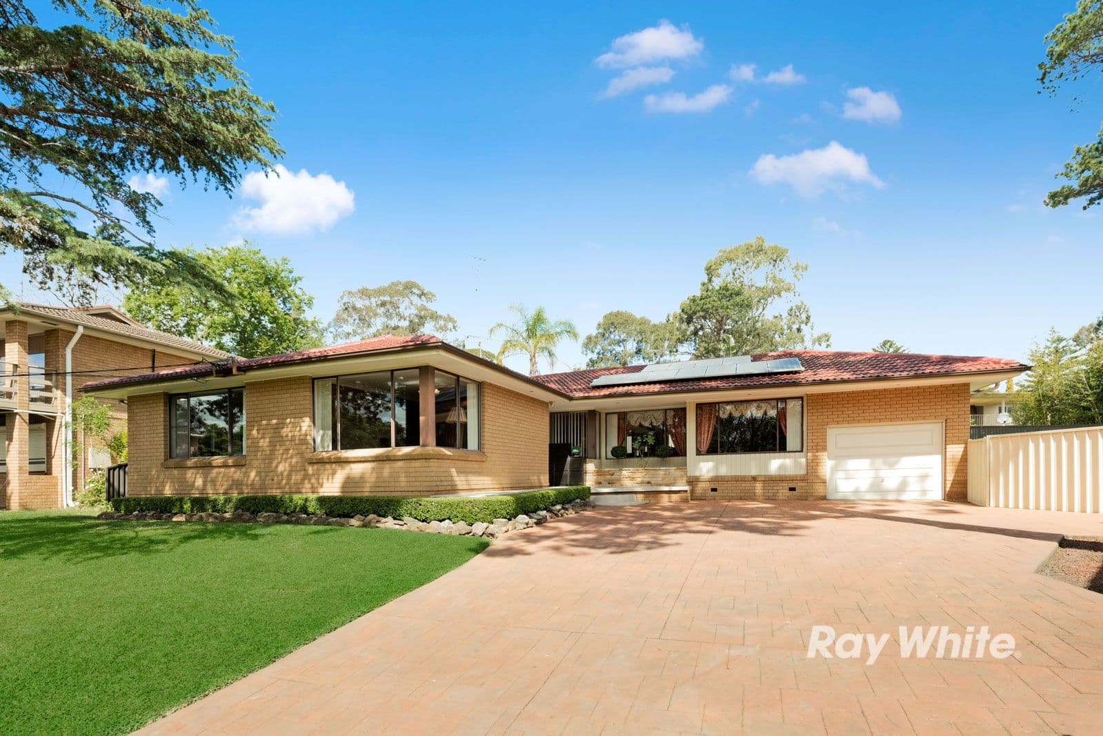 19 Miretta Place, Castle Hill - Image 1