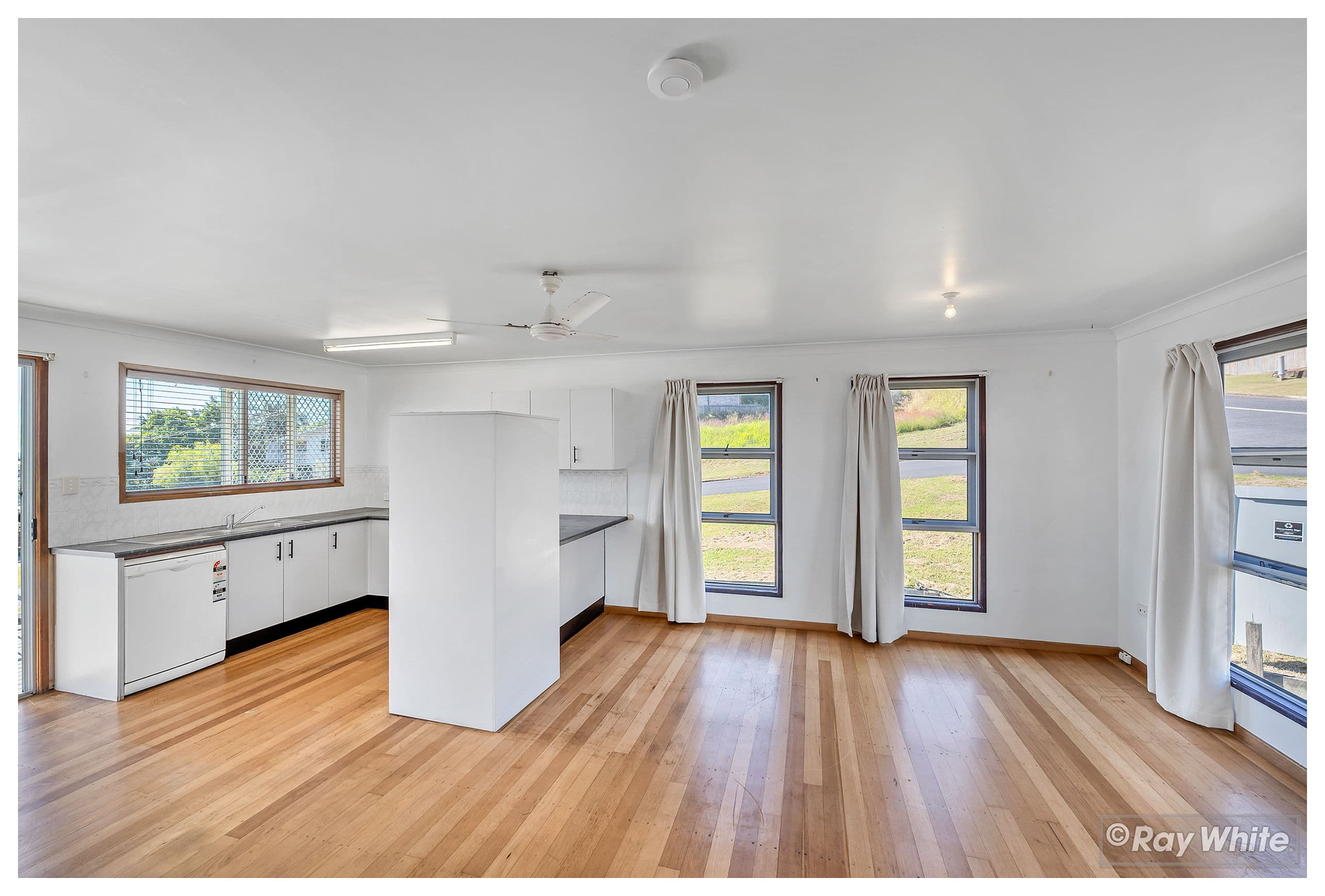 16 Shaw Avenue, Yeppoon QLD 4703, Yeppoon - Thumbnail 7