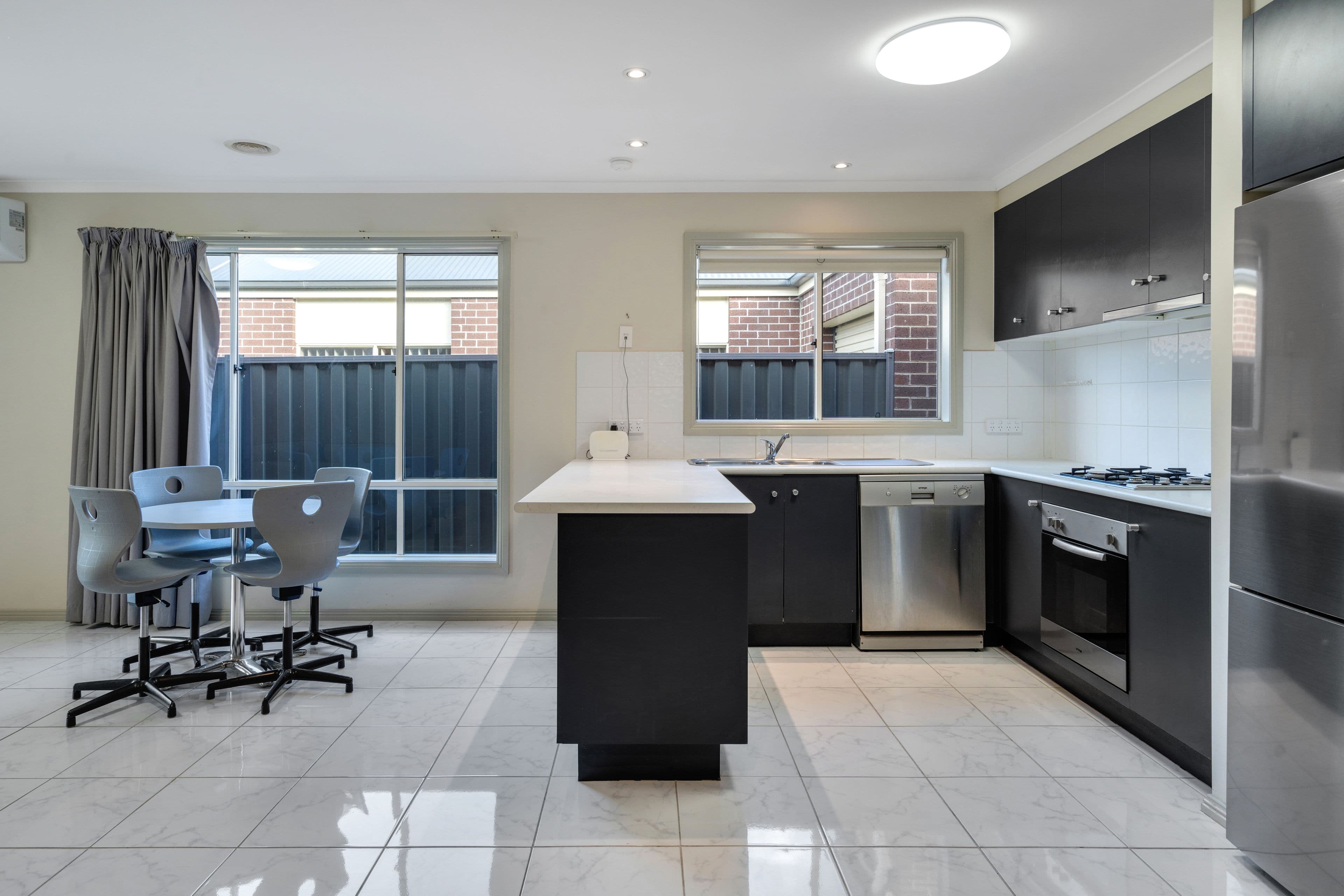 30 Mareeba Way, Craigieburn VIC 3064, Craigieburn - Thumbnail 3