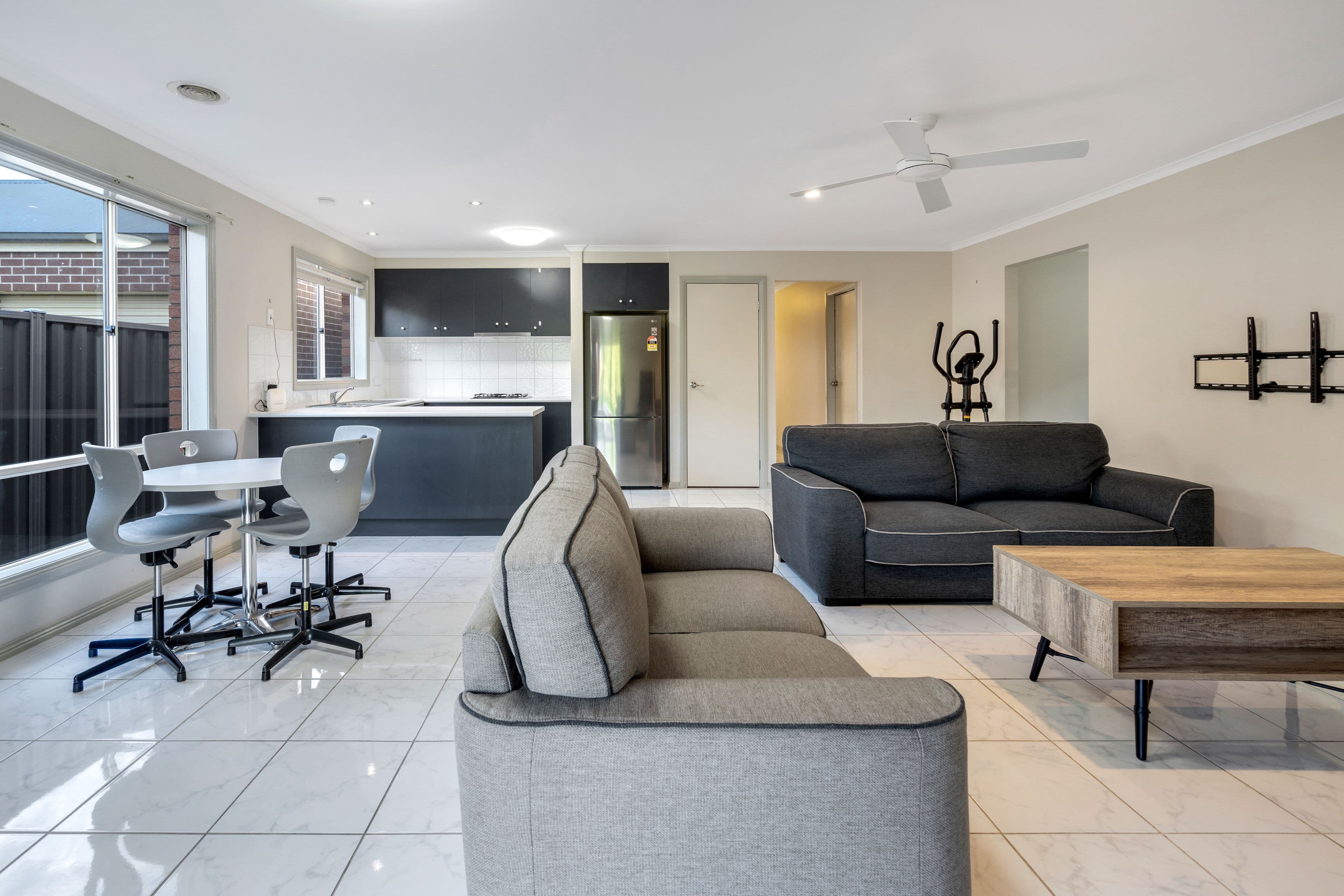30 Mareeba Way, Craigieburn VIC 3064, Craigieburn - Thumbnail 4