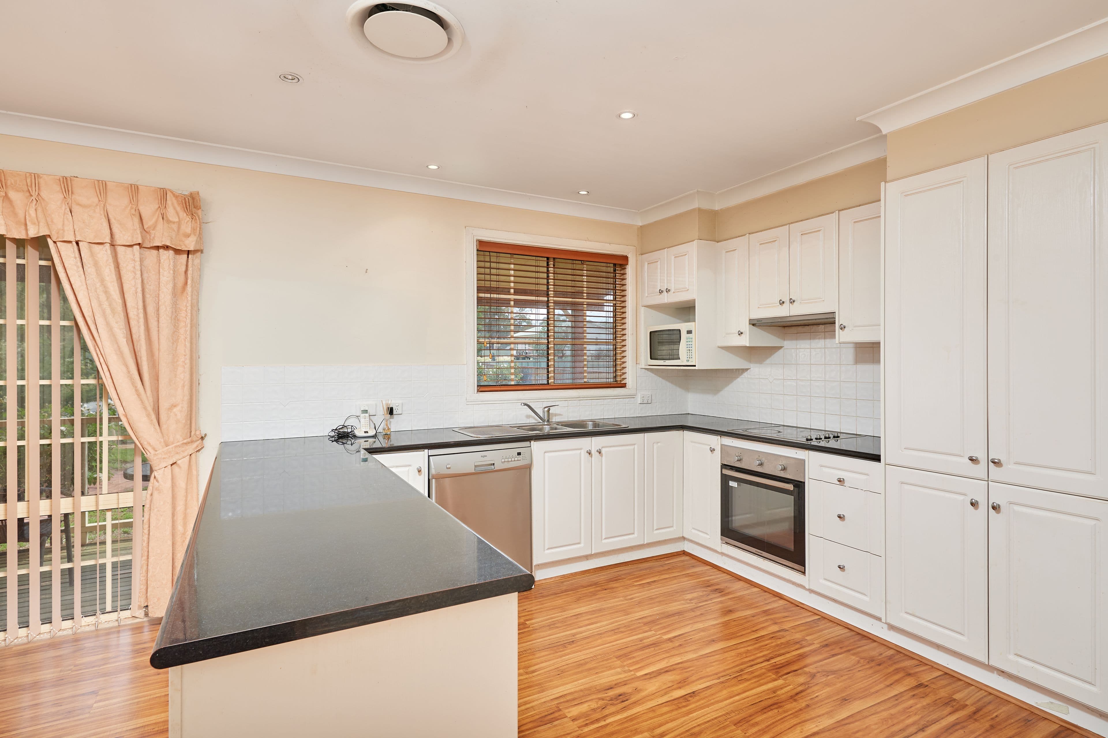 13-15 Cave Street, Ganmain NSW 2702, Ganmain - Thumbnail 2