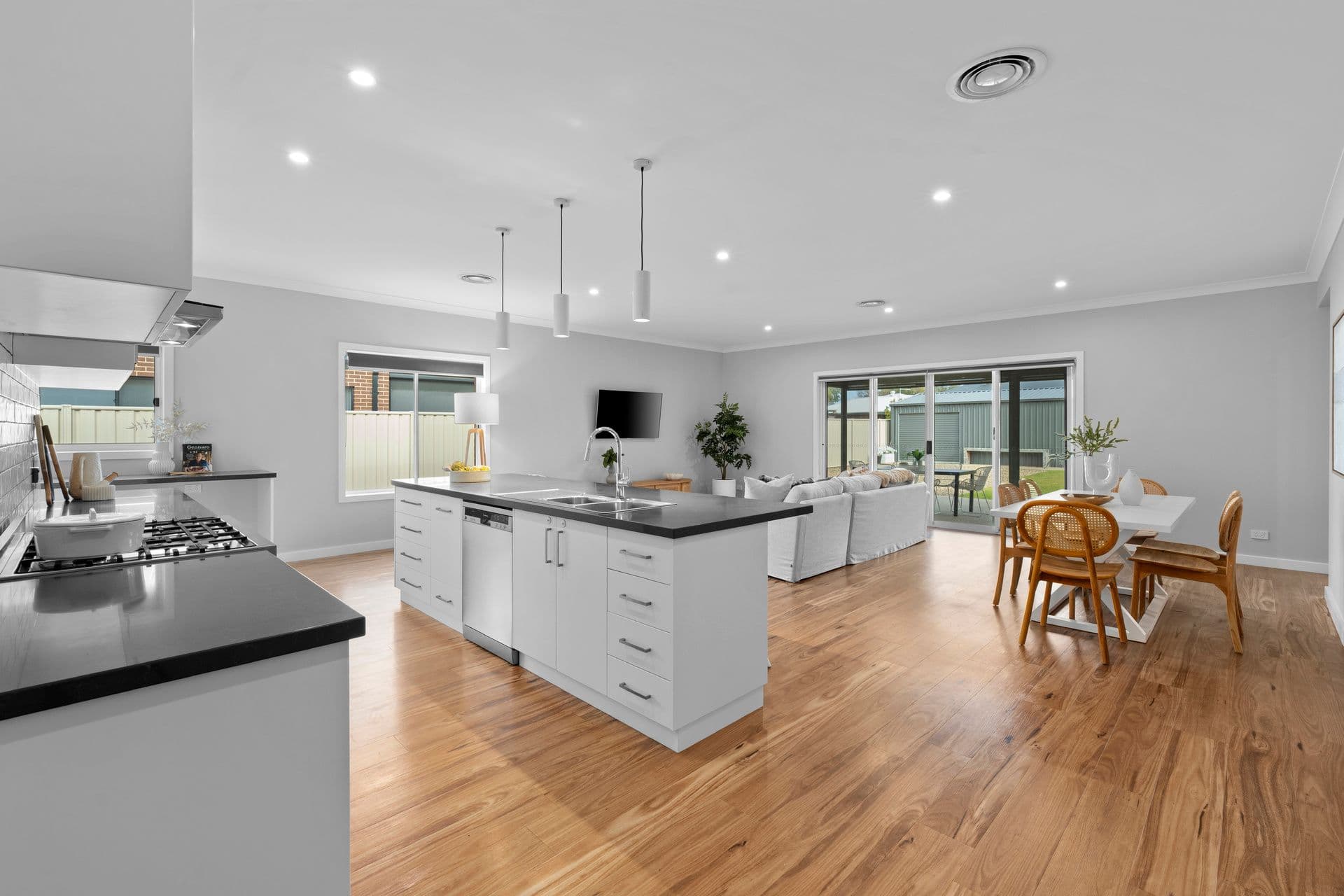7 Oloughlin Drive, Benalla VIC 3672, Benalla - Thumbnail 4