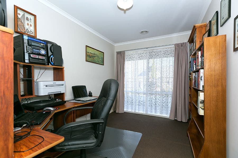 3 Spring Close, MELTON WEST VIC 3337, Melton West - Thumbnail 8
