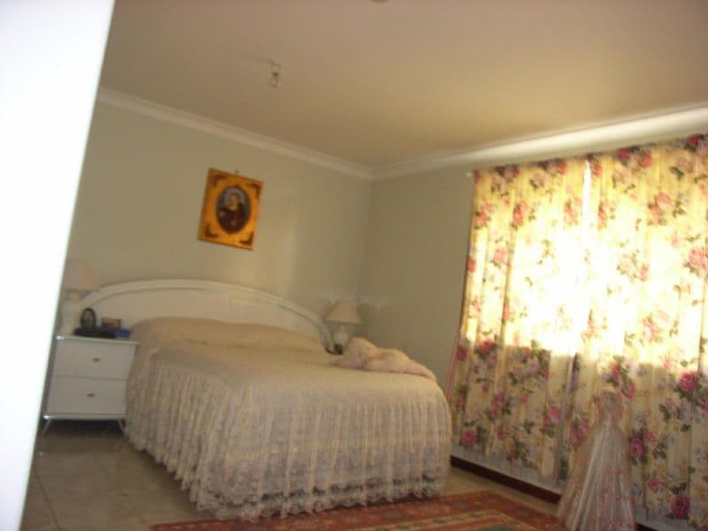 4  Sawell Crescent, BOSSLEY PARK NSW 2176, Bossley Park - Thumbnail 3