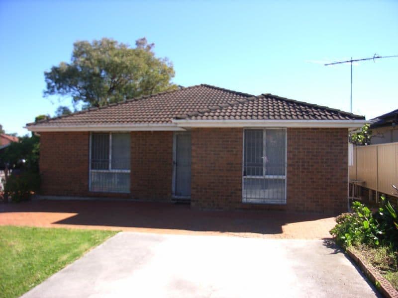4  Sawell Crescent, BOSSLEY PARK NSW 2176, Bossley Park - Thumbnail 7