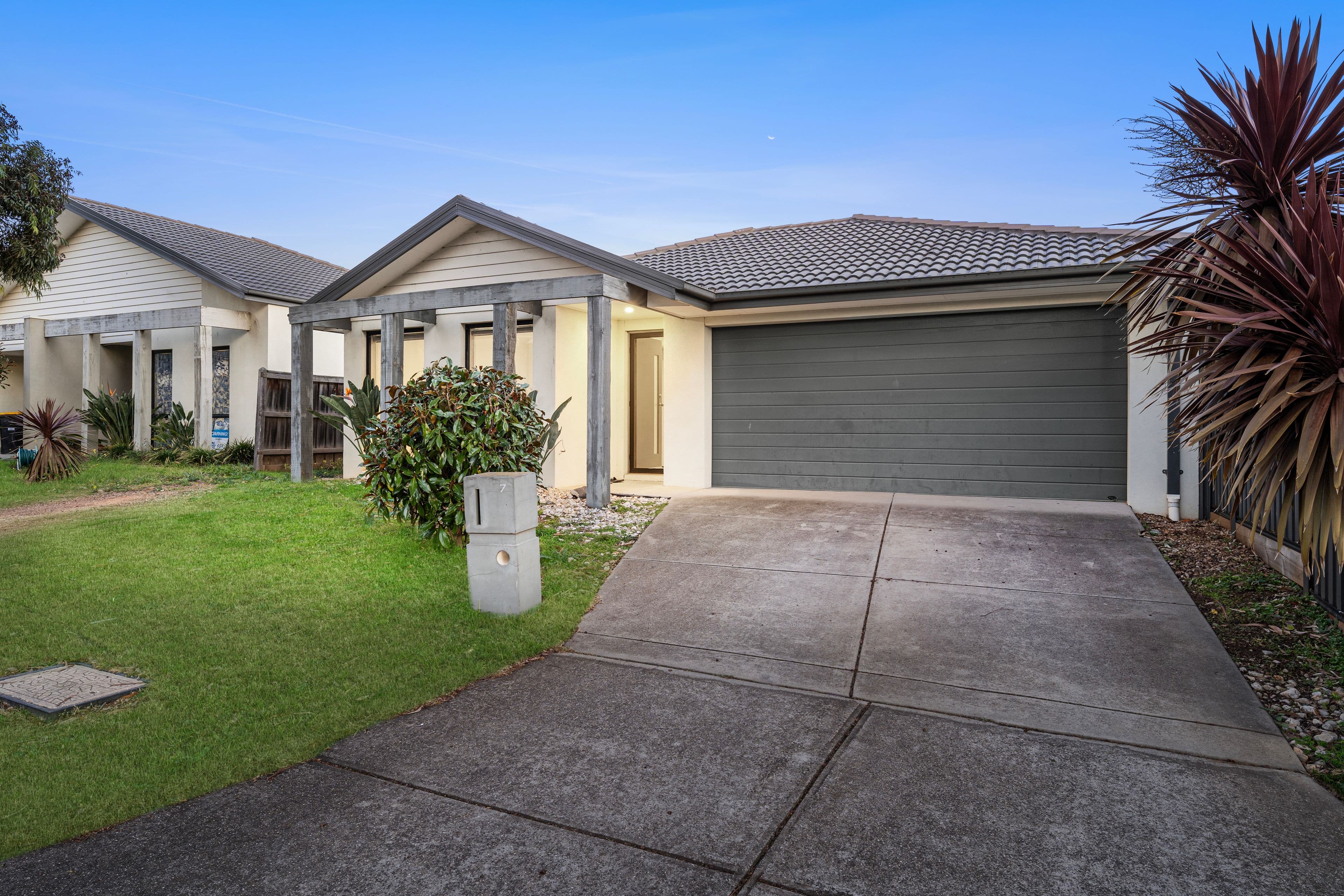 7 Harwood Court, Burnside Heights VIC 3023, Burnside Heights - Thumbnail 2