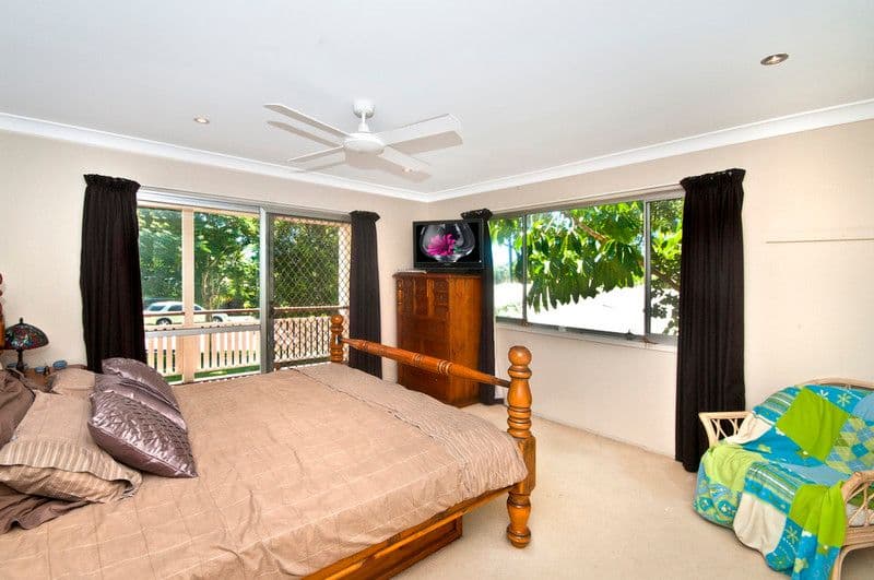 13 Ladds Ridge Road, BURLEIGH HEADS QLD 4220, Burleigh Heads - Thumbnail 8